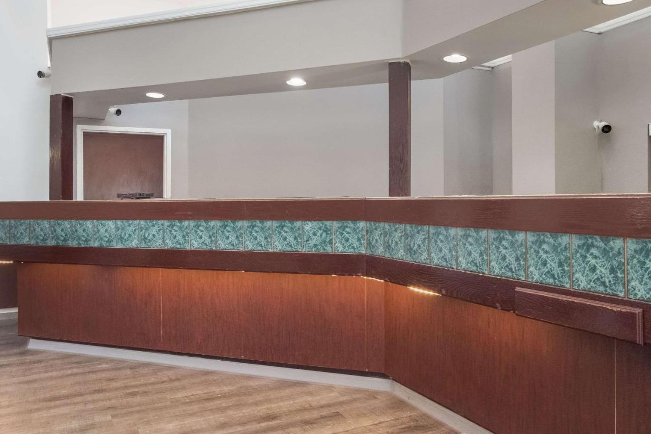 Econo Lodge Lakeland Экстерьер фото